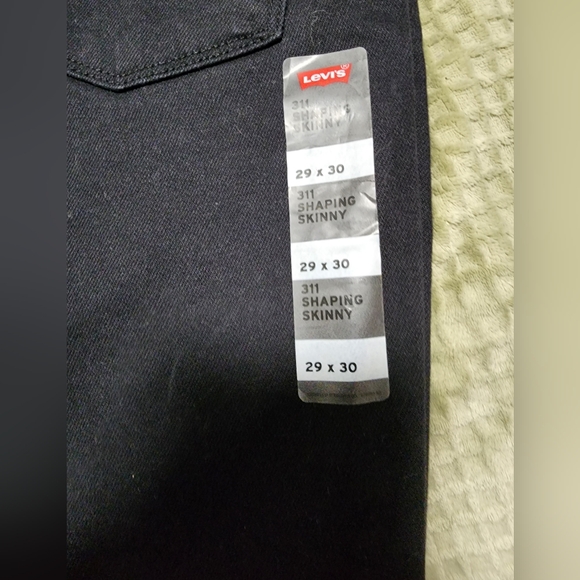 ✨️NWT✨️ Levi's Black 311 Skinny Shaping Skinny Jeans, Size 29 x 30 - Picture 2 of 7